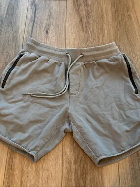 Essentials Men's Casual Drawstring Shorts - Gray size medium